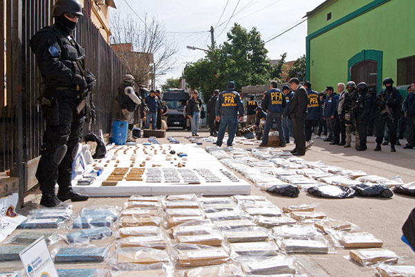 Imagen de una noticia en un diario argentino sobre el narcotráfico