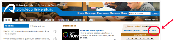 Una flecha y un círculo rojos indican la ubicación del enlace Chat en la parte superior derecha de la página de inicio del portal web de la Biblioteca Universitaria.