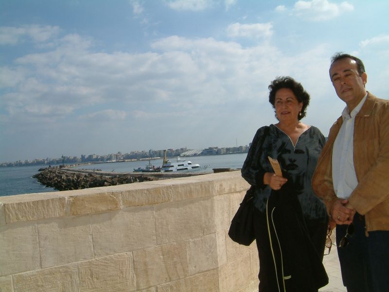 Alicia Girón y Víctor Macías en Alejandría