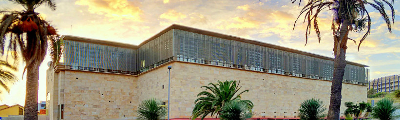 Exterior del Edificio Central de la Biblioteca Universitaria Exterior del Edificio Central de la Biblioteca Universitaria